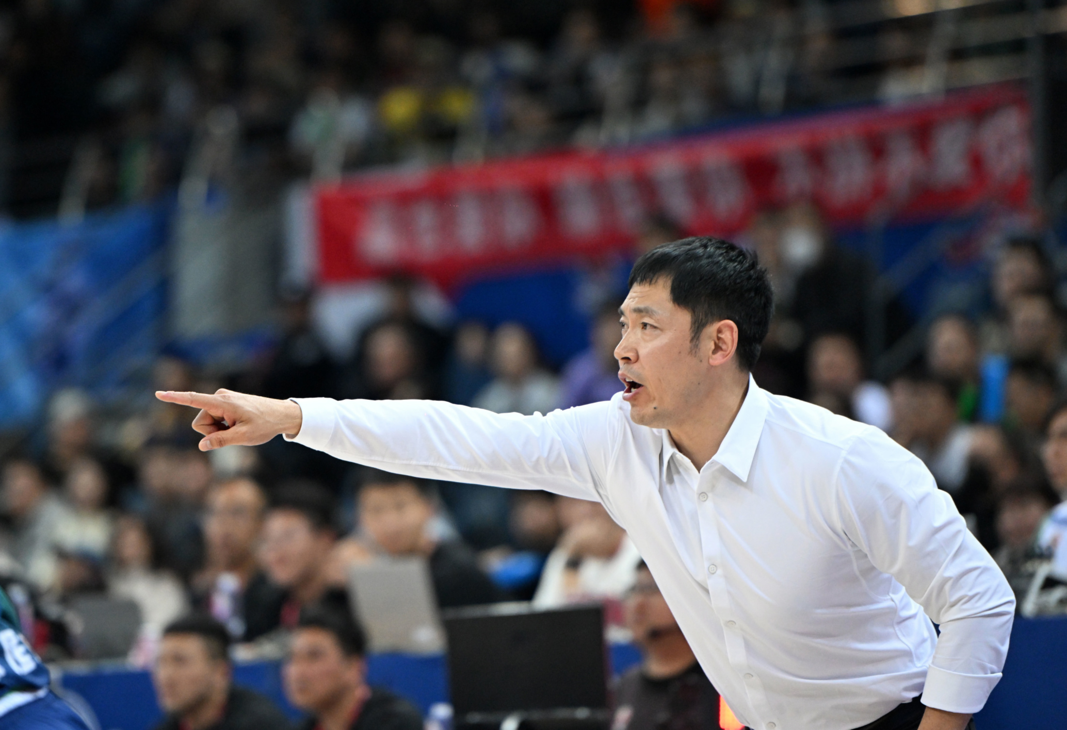 王者竞猜官网 -深圳男篮训练开放日；清晨内部沟通引欢呼；德国杯在即；临场指挥获称赞的简单介绍