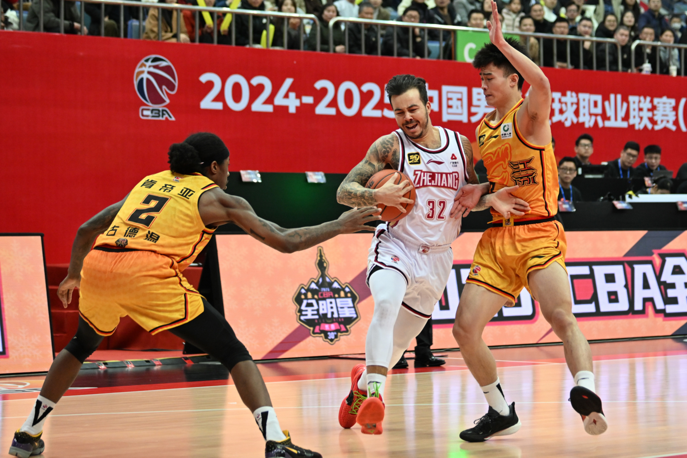 kpl联赛直播 -浙江队再遭质疑备战欧篮联曼联今晨门线救险，国际比赛日休斯敦火箭备战NBA常规赛看傻球迷 